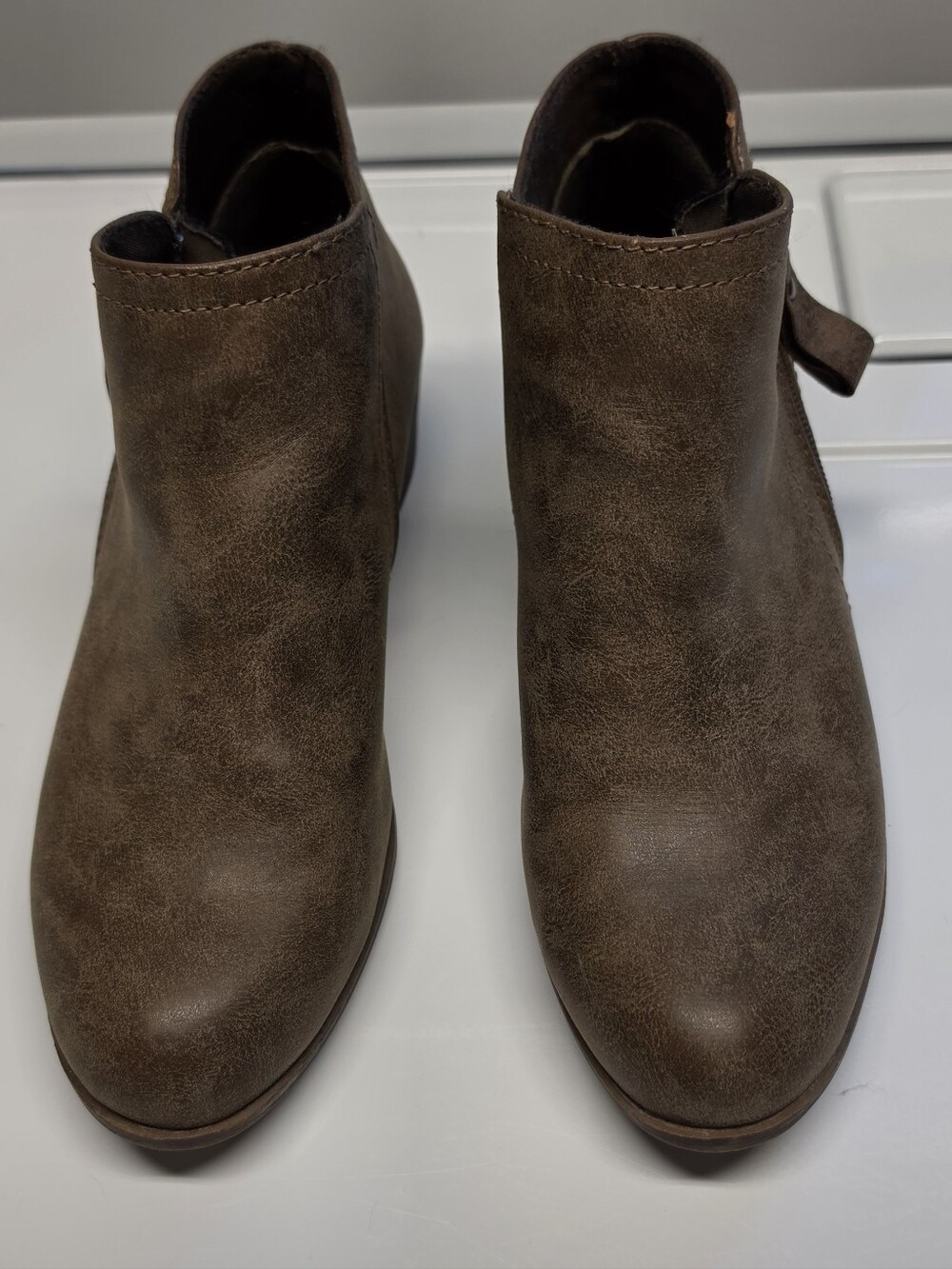 Arizona Brown Faux Leather Ankle Booties Size 8